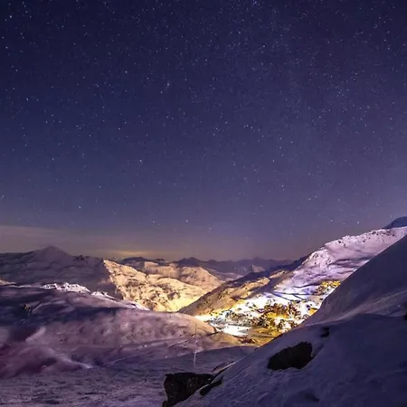 In Near Slopes * Val Thorens